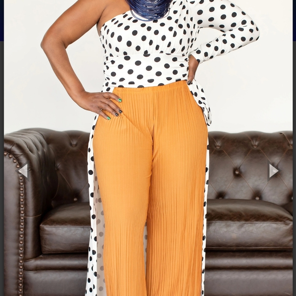 Asymmetrical one sleeve top